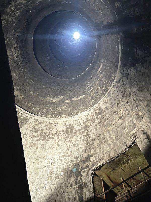 硼硅酸鹽泡沫玻璃磚在煙囪防腐中的“獨特”作用！